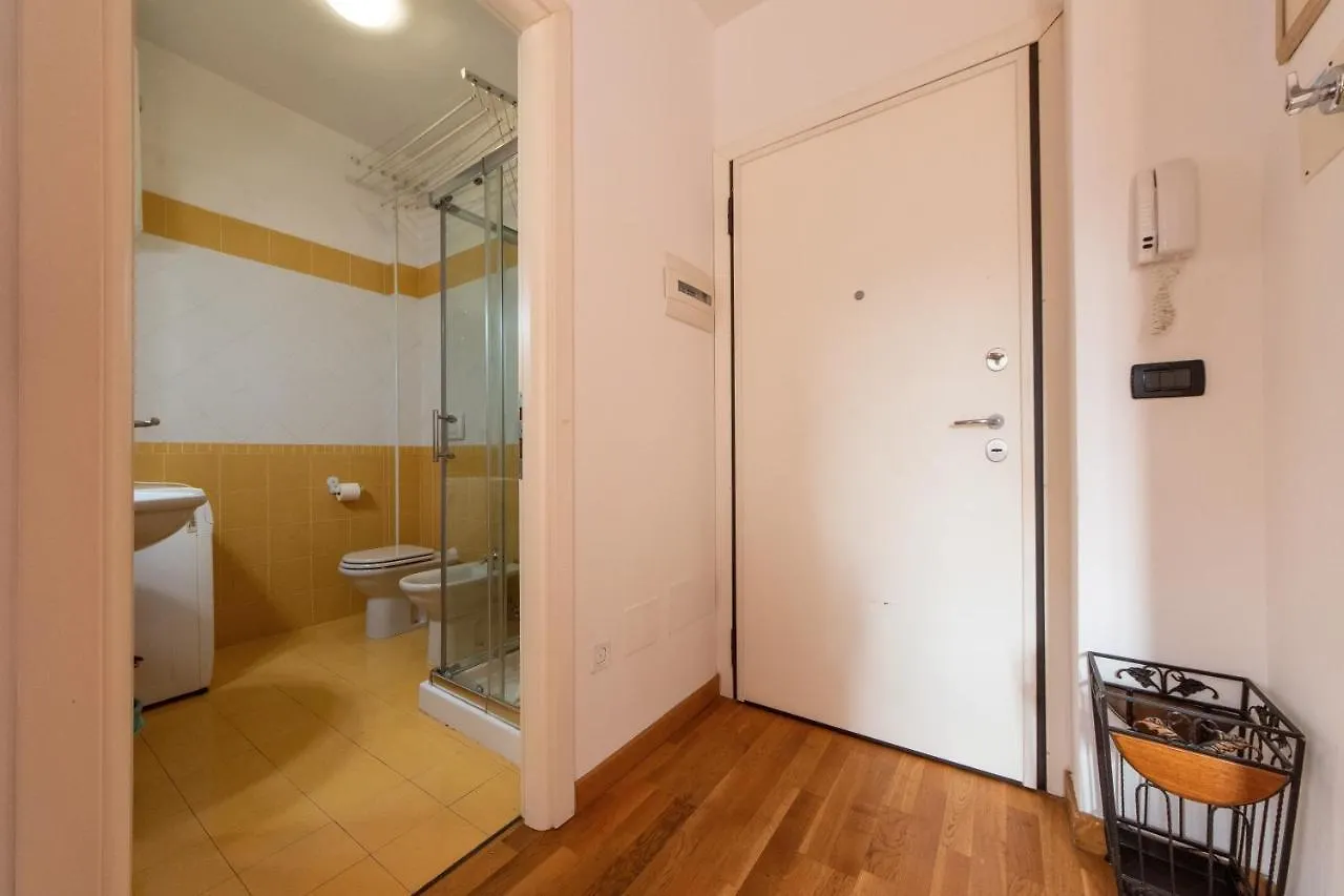 Apartament Housmart Milazzo 5 Bolonia 0*,  Włochy